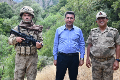 Vali Aygöl, Aliboğazı'nda Askerlerle Bir Araya Geldi