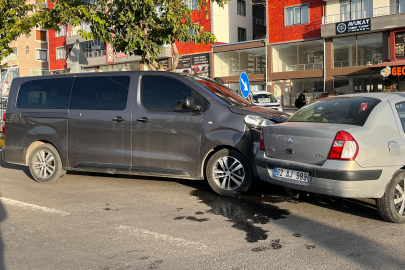 Trafikte Dikkatsizlik Kaza Getirdi