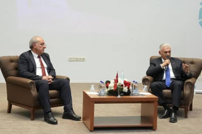 Binali Yıldırım’dan Munzur Üniversitesi’nde Beka, Gençlik ve Geleceğin Meslekleri Mesajı