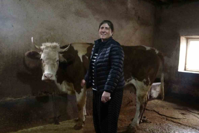 Sekiz erkek adayın arasından sıyrılarak Muhtar seçildi