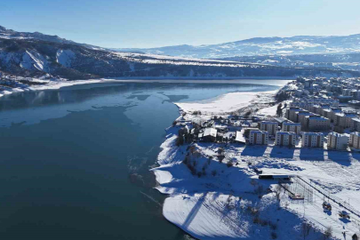 Munzur Kıyısında Beyaz Sessizlik