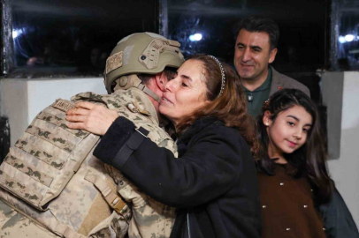 Yılbaşı Nöbetinde Aile Sevinci: Tunceli’de Duygusal Buluşma