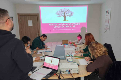 Çiftler saygılı bir evliliğe, aileler çocuklarını görmeye ve duymaya hazırlanıyor