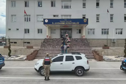 Kendilerini polis ve savcı olarak tanıtıp 2 milyon lira dolandıran şüpheliler yakalandı