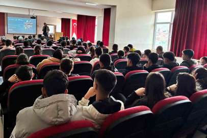 Dijital çağın yeni tehdidi "siberkondri" masaya yatırıldı