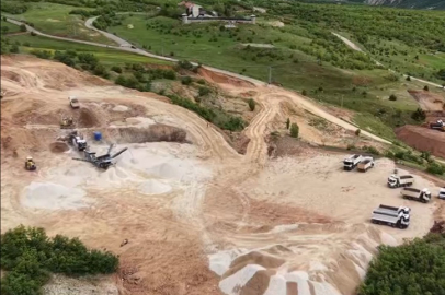 Tunceli’de Yol Seferberliği: İl Özel İdaresi Hafta Sonu da Durmadan Üretiyor!