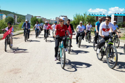 Gençlik Haftası Coşkusu: Pedallar Çevrildi, Kürekler Çekildi!