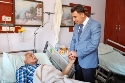 Vali Şefik Aygöl’den Bayramın İlk Gününde Hastaneye Anlamlı Ziyaret
