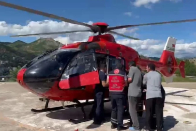 Ayı saldırısında yaralandı, ambulans helikopterle hastaneye ulaştırıldı