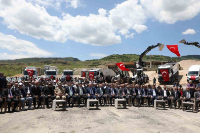 Tunceli’de 120 kilometrelik sıcak asfalt hedefi için ilk adım atıldı
